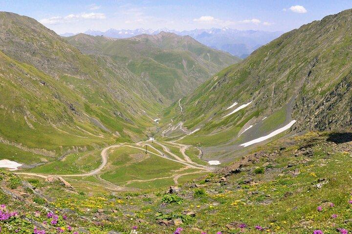 3-Day Tusheti: Omalo, Dartlo & Abano — Small Group 4x4 Adventure