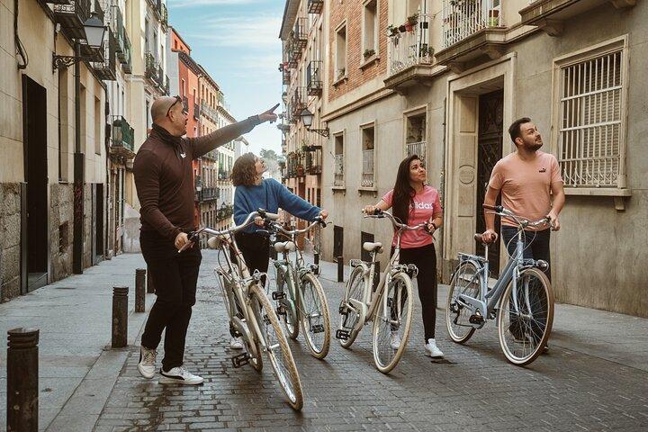 Madrid : City Highlights Guided Vintage cykeltur