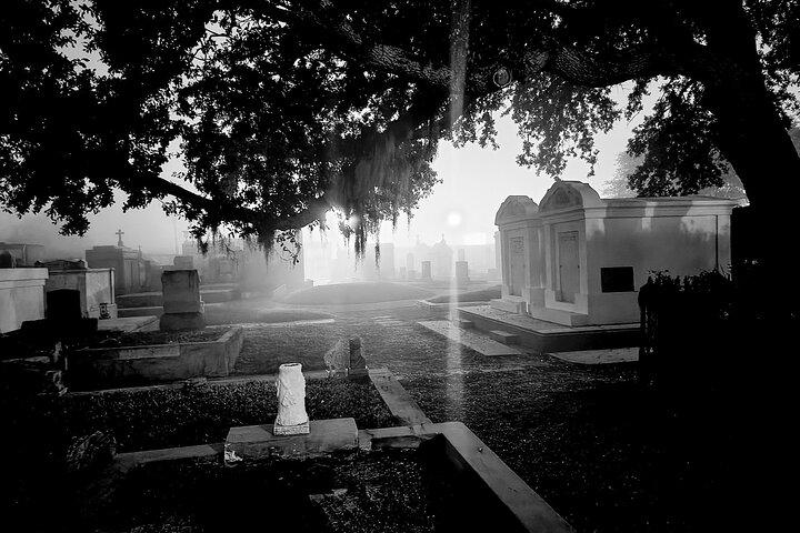 After Dark Haunted New Orleans City och kyrkogårdsbusstur