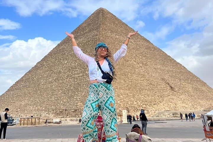 Pirámides privadas de Giza, esfinge, quad, compras, paseo en camello y crucero con cena