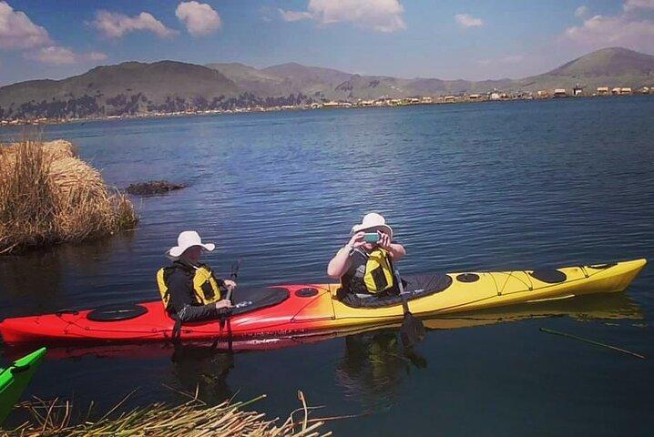 kayak uros mas conexión con isla Taquile
