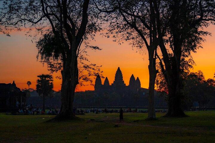 Temples with Sunrise Adventure- Private Tour