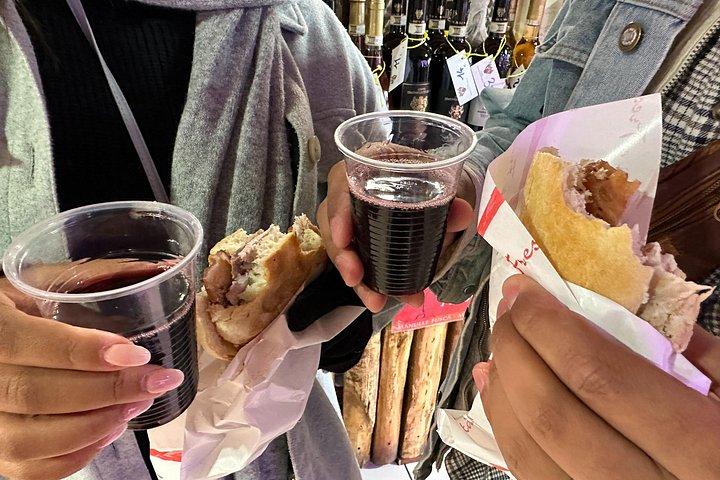 バチカンとトリオンファーレのファーマーズ マーケット フード ツアーとワインの試飲