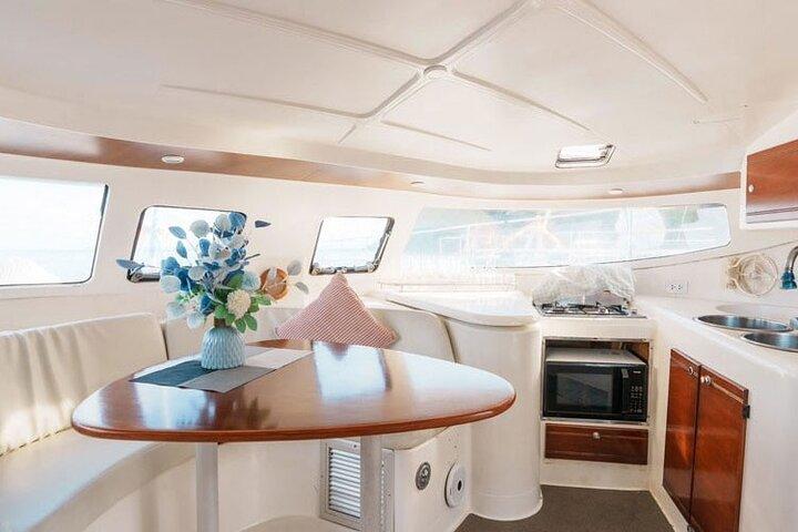 Yacht catamaran privé vers Racha et les îles de corail