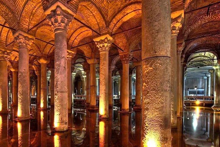 Shadowing Dan Brown Robert Langdon in Istanbul