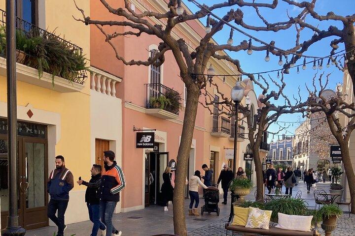 La Roca Village: privat rundresa