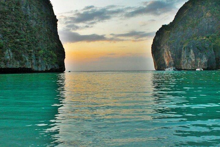 Phi Phi, Maya Bay, Bamboo en barco VIP privado