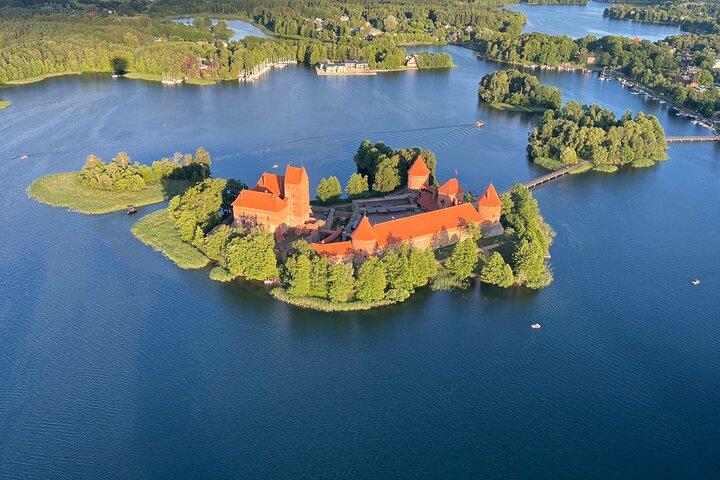 Heißluftballonflug Vilnius, Trakai mit Transfer & Shampagne