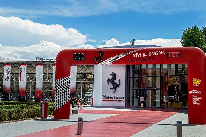 Ferrari vip day desde Venecia con Test drive