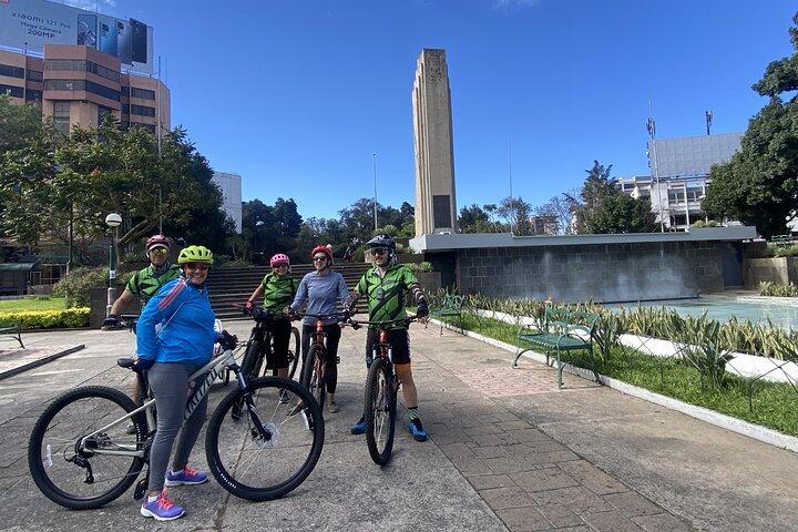 グアテマラシティでの3時間の自転車ツアー
