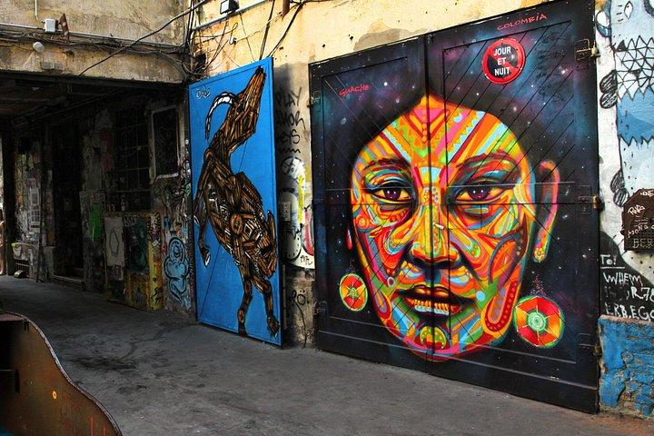 Private street art tour in Berlin