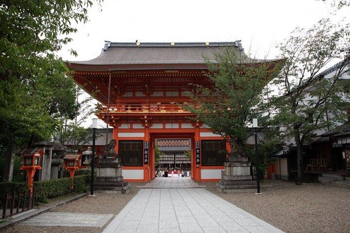 英語を話すドライバーによる京都、大阪、奈良の 1 日ツアー