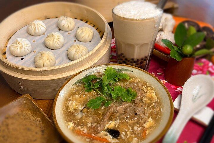 「小籠包、肉団子のとろみスープ、タピオカミルクティー」台湾伝統軽食体験-B (午後14:30~17:00、Taipei Cooking Class) 日本語対応可能