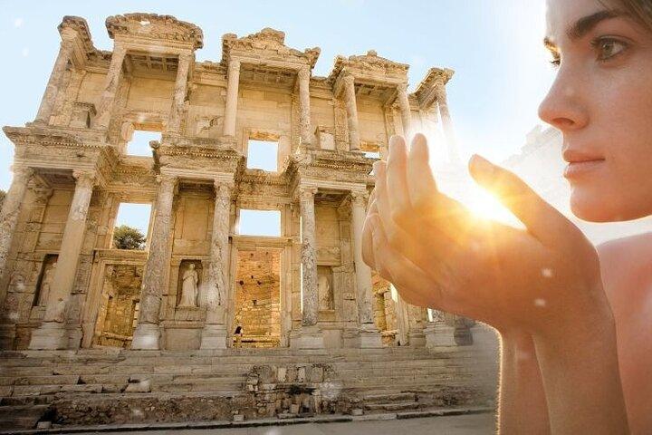 På en dagstur till Efesos och Pamukkale från Istanbul
