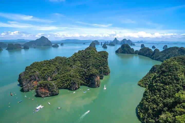 プーケットセイルツアーによるスピードボートによるパンガー湾島ボートツアー