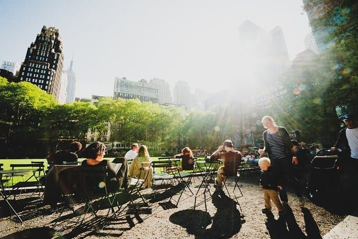 Art Deco and Architecture Tour in New York City with Expert Guide