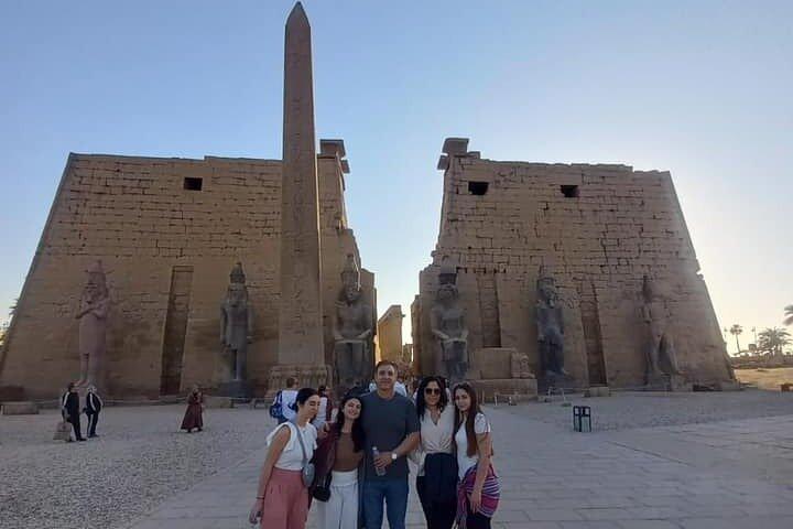Excursión de 2 días: Luxor West, East Bank, Karnak Temple, Valley Kings Hatsheput Temple