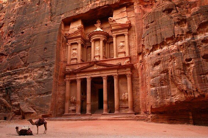 Da Amman: Petra e Wadi rum Tour privato/di gruppo di un'intera giornata