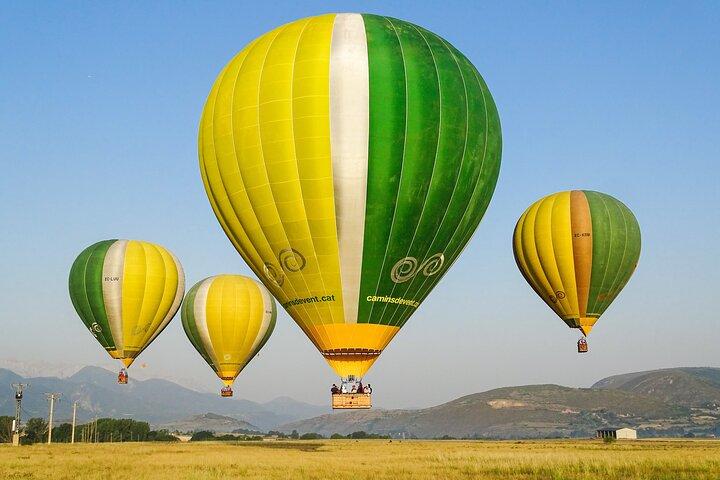 Catalonia balão de ar quente com pick up opcional de Barcelona