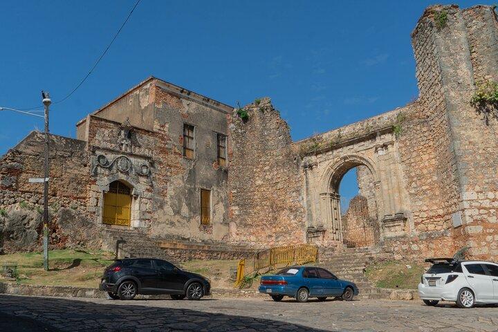 Guided Tour in the Colonial Zone of Santo Domingo
