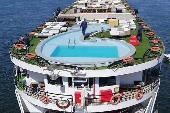 Crociera di lusso sul Nilo per 4 giorni, 3 notti e mongolfiera sulla M/S Movenpick