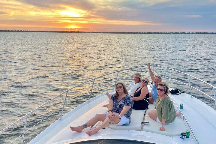 Cruzeiro privado de 3 horas ao pôr do sol em um iate de luxo de 50 pés com capitão