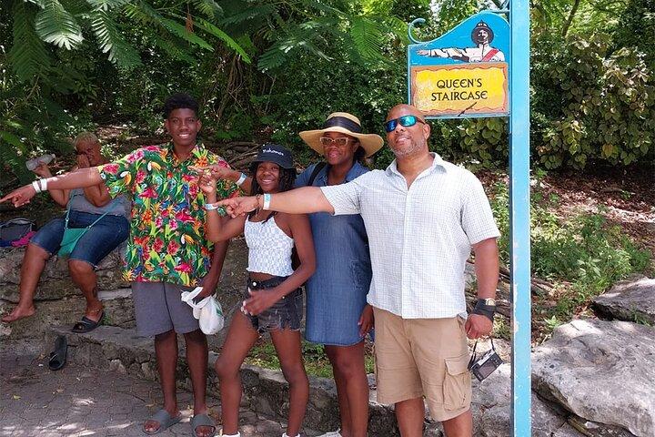 Profitez de la visite de l'île avec Bahamas Private Transport And Tours Company Ltd