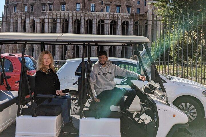 Explore Roma en un carrito de golf : Tour privado