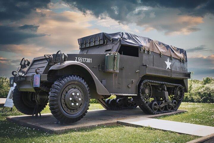 パリのホテルからのノルマンディー D デイ ビーチ デイ ツアー - プライベート ツアー