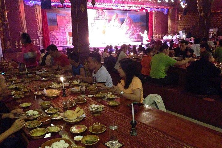 Nopparat’s traditionele Thaise diner & dans