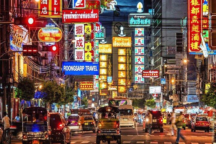 Night Guide Street Food Tour af Tuk Tuk i Bangkok