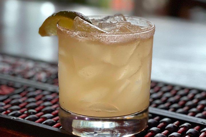 オアフ島のノースショアで楽しくさわやかなカクテルを作って飲む