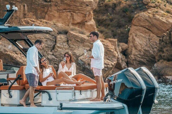 Lanchonete Kleftiko & Milos Private Cruise & Open Bar
