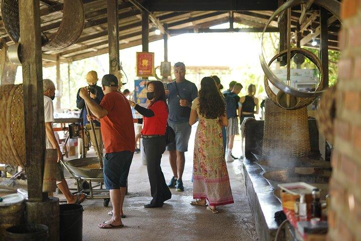 From Bangkok : Thaka Floating Market
