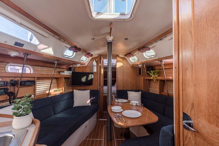 Noleggio Yacht di Lusso Privato, BYOB & Dolphins