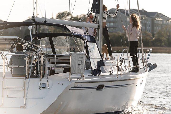 Noleggio Yacht di Lusso Privato, BYOB & Dolphins