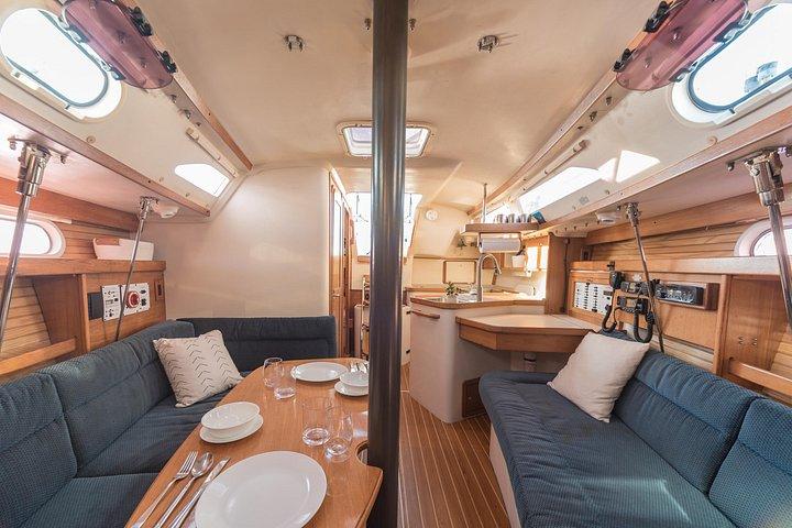 Noleggio Yacht di Lusso Privato, BYOB & Dolphins
