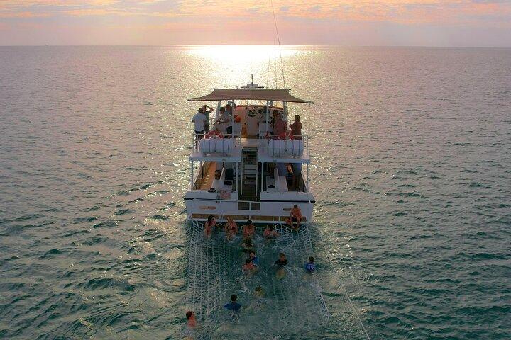3,5 uur durende Broome Dolphin Sunset Cruise