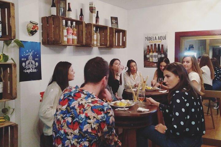 Disfrute de Córdoba: cata de vinos y tapas locales