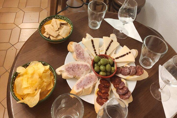 Disfrute de Córdoba: cata de vinos y tapas locales