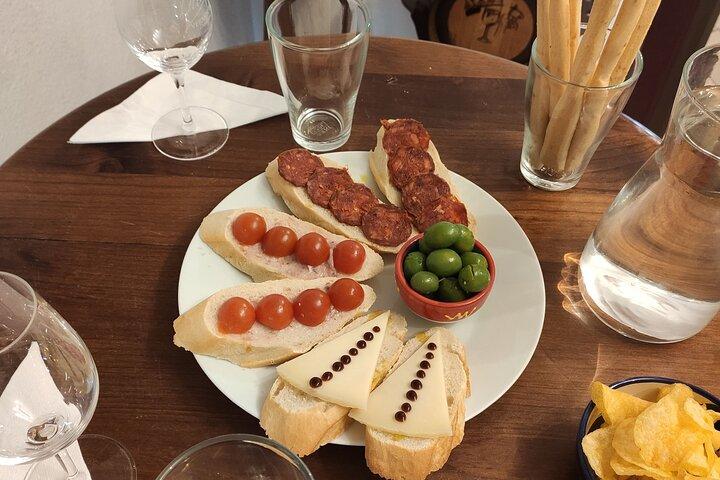 Disfrute de Córdoba: cata de vinos y tapas locales