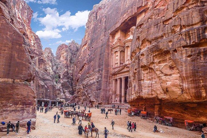 Excursión de día completo a Petra y Little Petra desde Amman