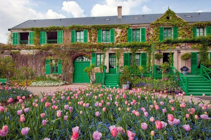 Tour de día completo de 8 horas en Giverny y París