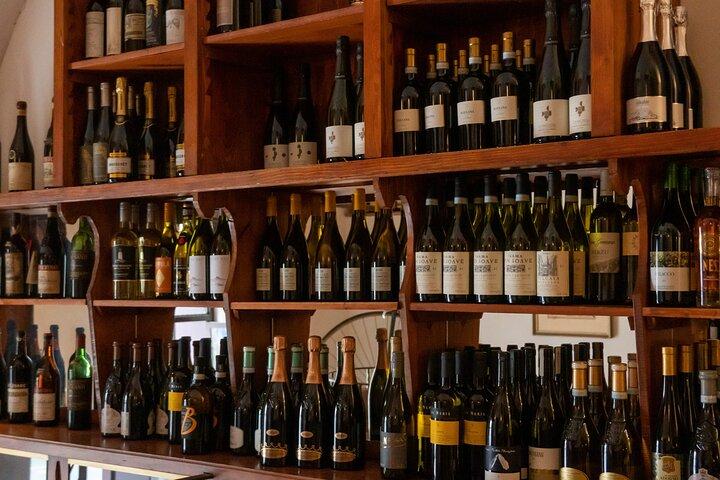 Experiência de degustação de vinhos no centro da cidade de Milão