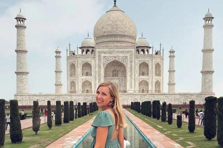 Taj Mahal Sunrise Private Tour from Delhi