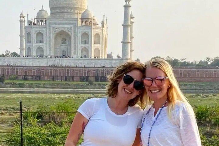 Servicio de guía turístico privado Agra con coche