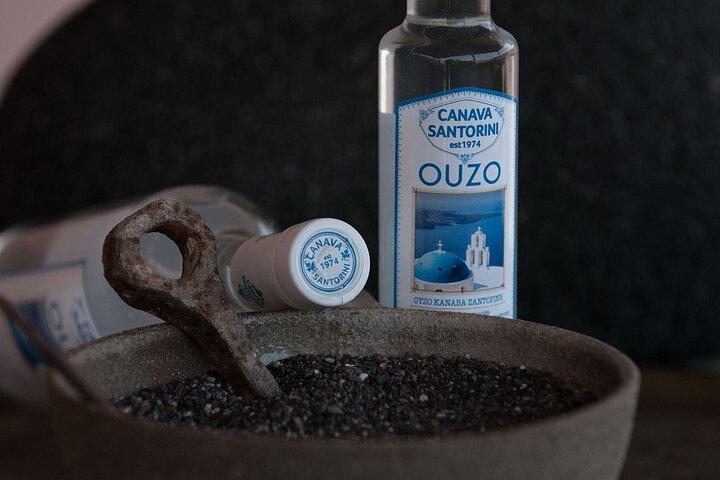 ボトル入りサントリーニ島: クラフト ビール、ワイン、ウーゾのテイスティング
