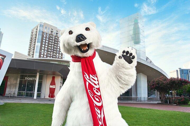ワールド オブ コカコーラ チケット & ガイド付きツアー (VIP ホッキョクグマの写真付き)