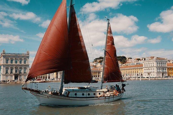 Fiume Tago - Tour privato in barca a vela d'epoca