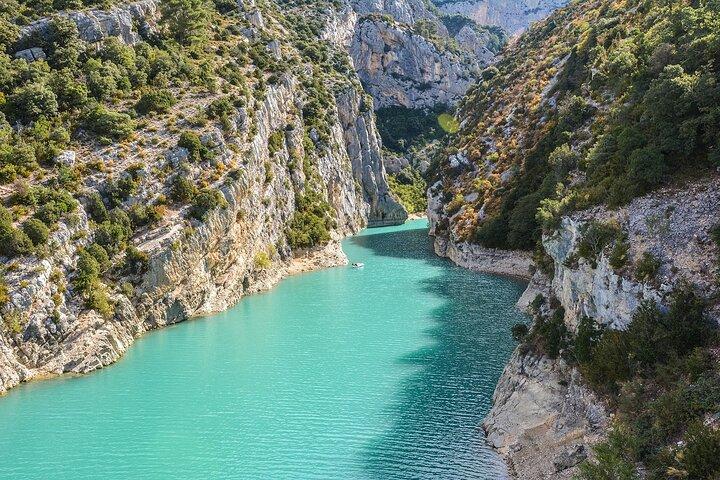 Visite os campos de lavanda, Gorges du Verdon e Moustiers.